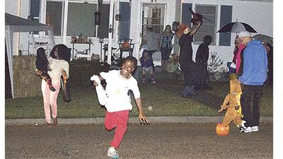 Clown frenzy creates safety concerns for Halloween season