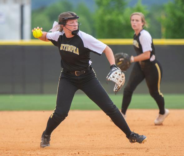PHOTOS: Area teams play in regional softball tourney