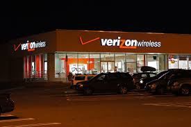 Local Verizon retailers giving back to veterans