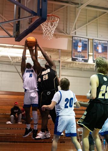 Reeltown punches ticket to area championship, first time in Jonathan Gardner's tenure