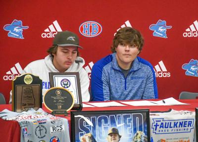 021126-hbs signing.jpg