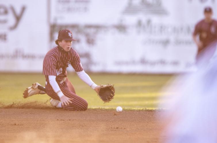 Elmore County's Stephenson signs with Montevallo baseball