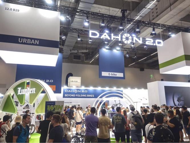 Visitors flocked to DAHON’s booth for the product showcase