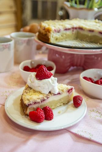 Raspberry Streusel Cream Cheese Coffee Cake