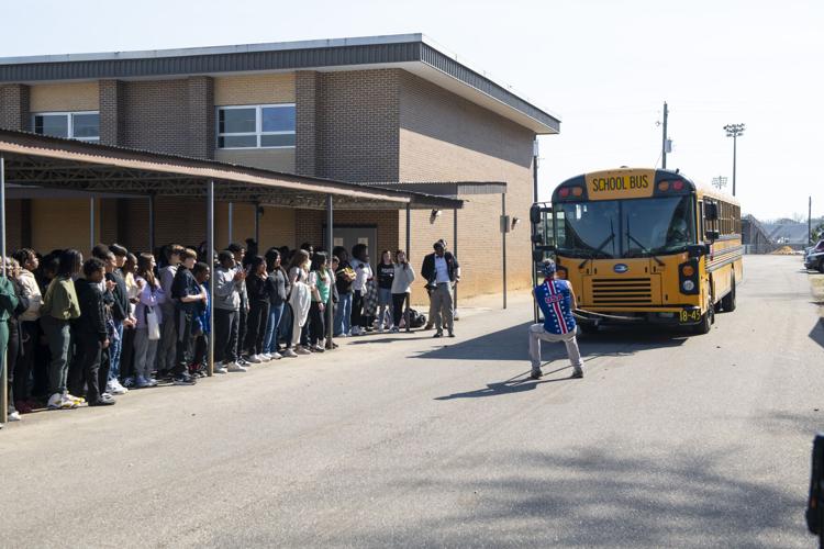 'Man vs Impossible' Kirsch and pilot inspire Millbrook Middle School