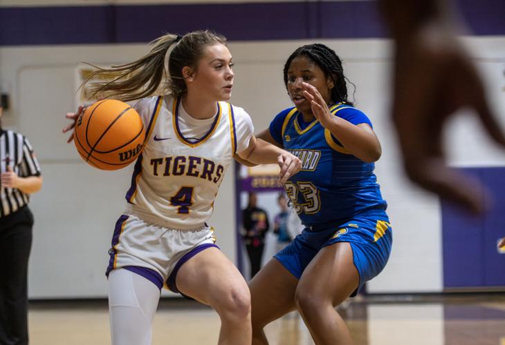 12226 tallassee girls 02.jpg