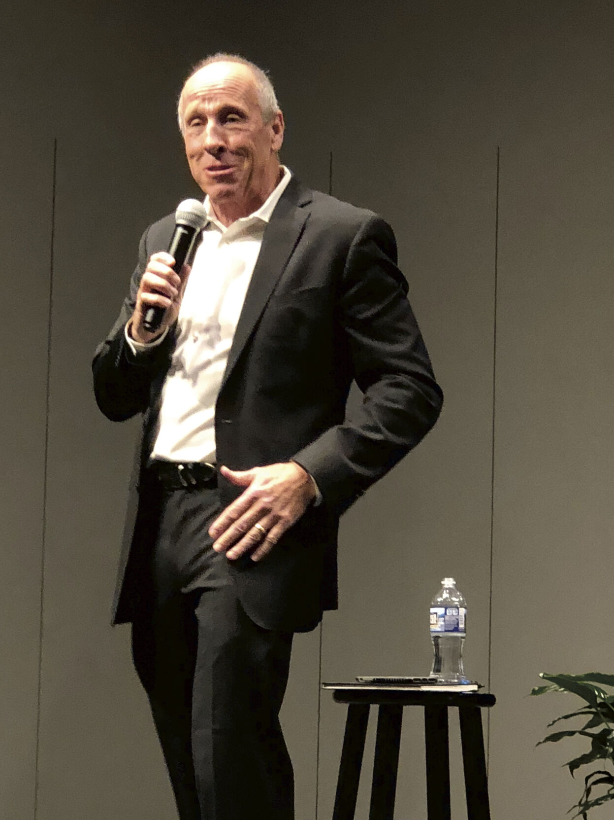 Comedian Jeff Allen visits Alexander City, much to the surprise of his doctor