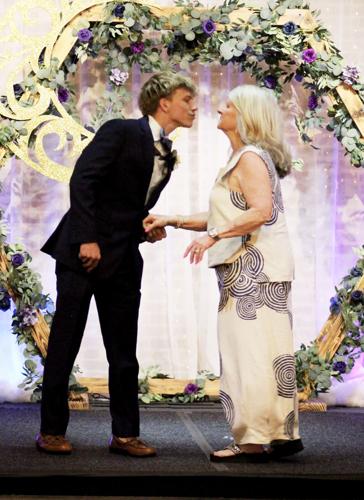 20260415 ECHS Prom 007.jpg