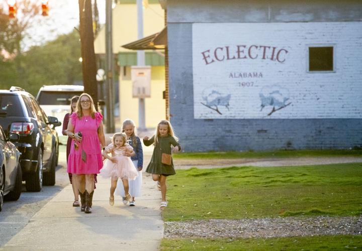 PHOTOS: Eclectic Mom Prom Glow Party