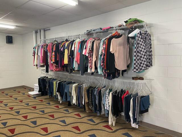 Leadership Lake Martin creates clothing closet for ACMS