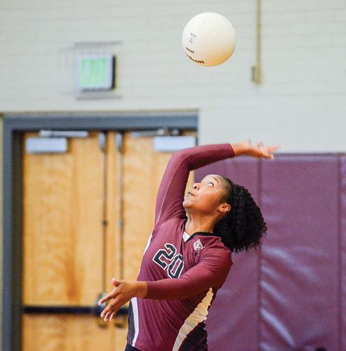 Bre Smith, Wildcats defeat Russell County in straight sets