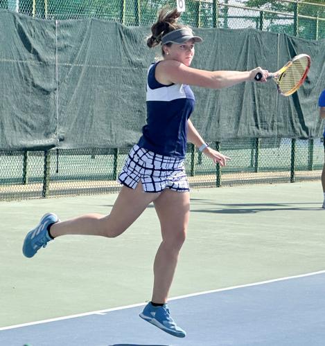 Two locals win AISA state championships