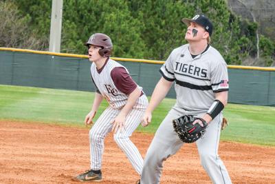 Dadeville scores late, holds off Elmore County in win