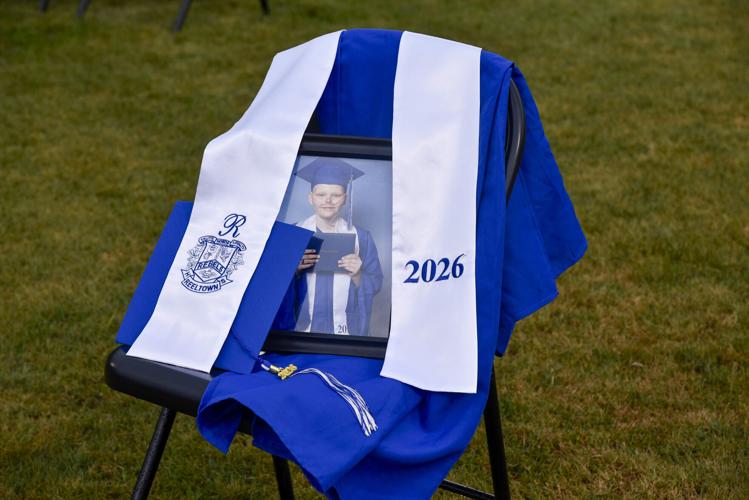 052726RHSGRAD12.jpg