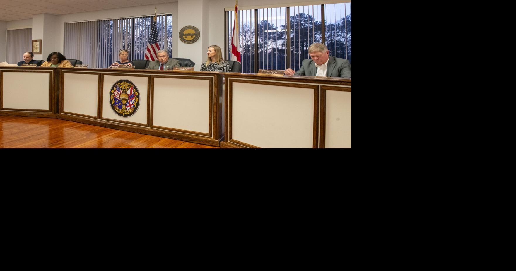 Wetumpka council looks to extend moratorium package stores and vape shops