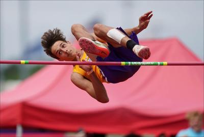 Tallassee’s Slay wins championship, sets new state record