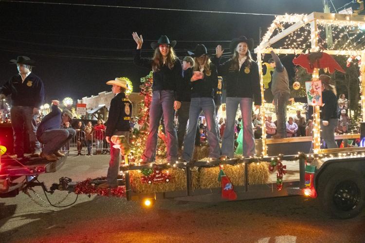 PHOTOS: Christmas on the Coosa