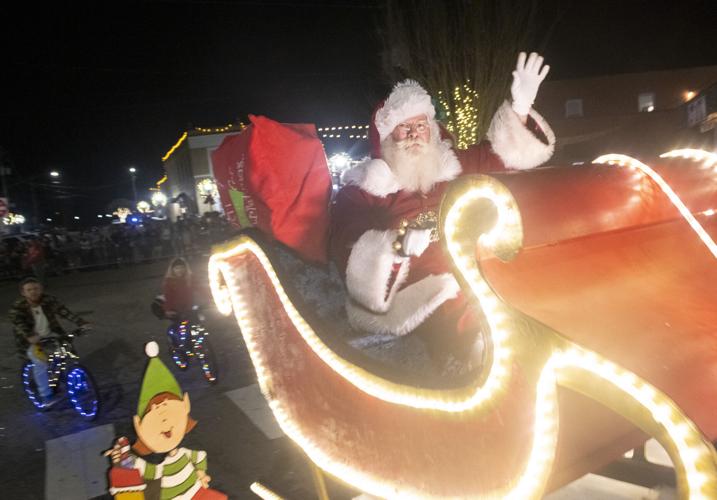 PHOTOS: Christmas on the Coosa