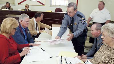 Circuit clerk race calls for recount