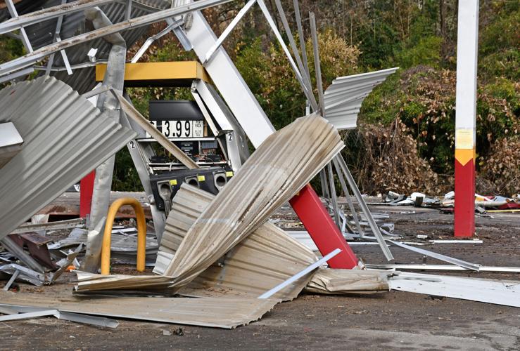 Vacant gas station demolished on Cherokee and Airport