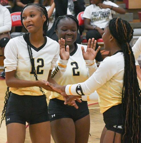 Dadeville volleyball