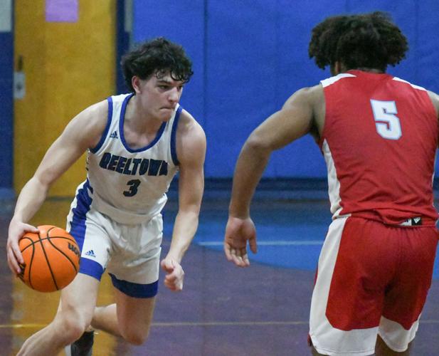 Reeltown improves to 2-0