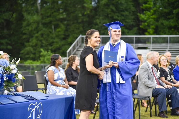 052726RHSGRAD18.jpg