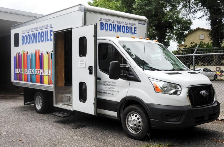 Horseshoe Bend Library rolls out new Bookmobile vehicle