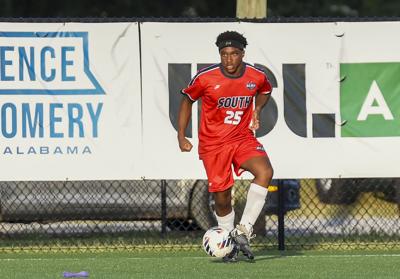 072926 nick davis soccer 02.jpg