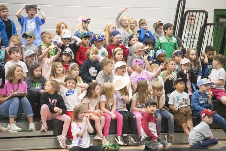 PHOTOS: Studnets react to the reveal of mystery readers