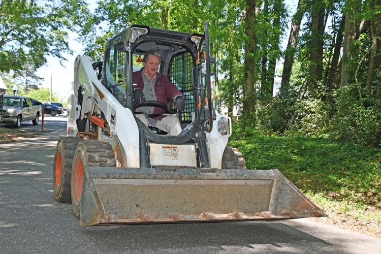 PHOTOS: Hellas Fibers and Beautification Board volunteers spruce up Keebler Park
