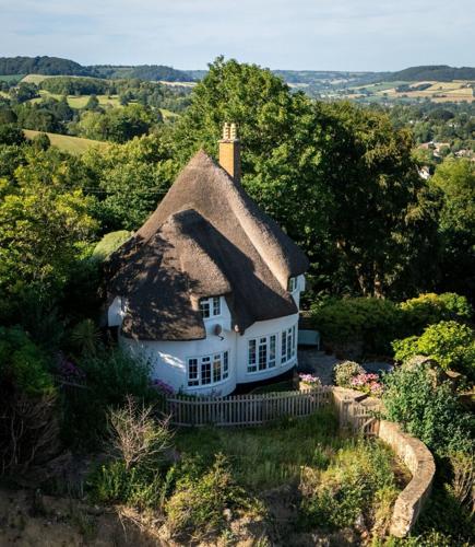 Stunning clifftop home looks like a bargain at £250k. But there’s one major problem