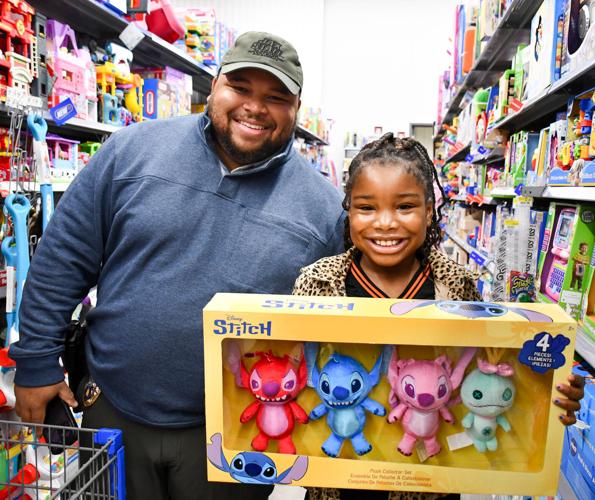 121725 shop with a cop3.jpg