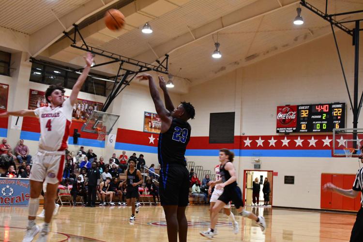 PHOTOS: Central Coosa cruises by Horseshoe Bend