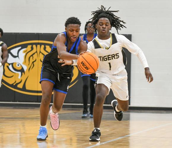 DHS-Coosa (boys) 001.jpg