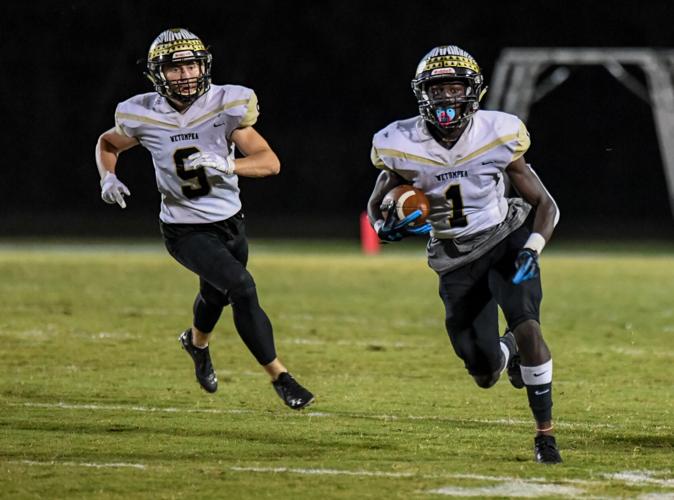 PHOTOS: Stanhope Elmore battles Wetumpka in annual rivalry game