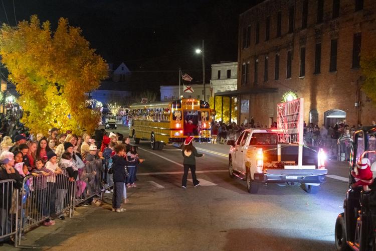 PHOTOS: Christmas on the Coosa