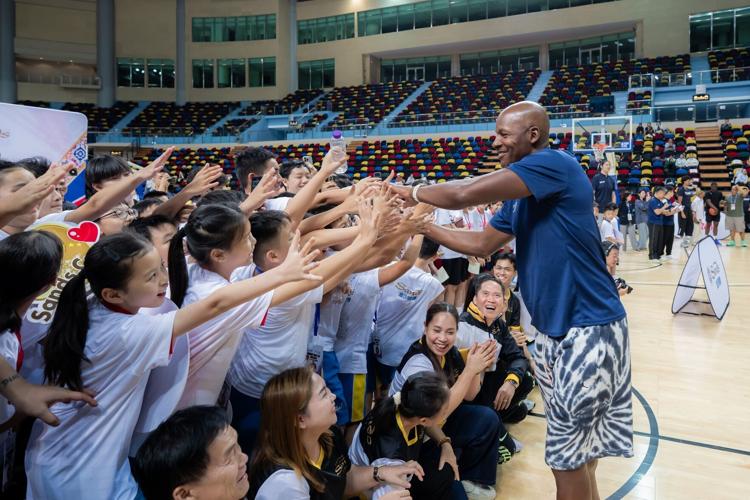 200 young participants from the Greater Bay Area and Hainan province take part in Youth Day, the first event of the NBA Cares x Sands Cares Community Impact Week 2026, at the Macao East Asian Games Dome Oct. 7.  They engaged in basketball training, inte...