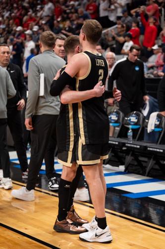 3/28/26 Arizona, Smith and Loyer hug