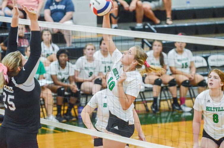 PHOTOS: Holtville takes down Elmore County for first time since 2007