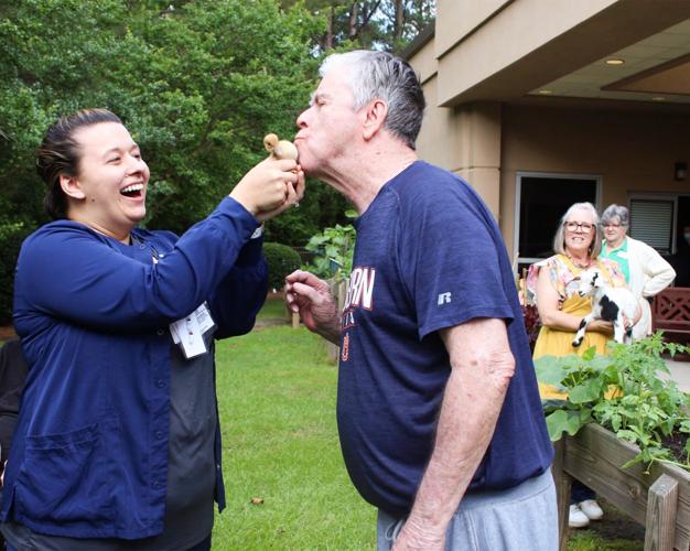 SMALL DEEDS IN A SMALL TOWN: Harrell family brings joy to veterans