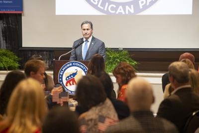 Congressman says U.S. needs new leadership