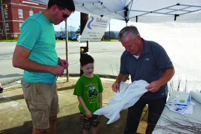 Chamber hands out 300 trees for Arbor Day
