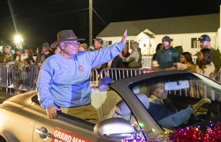 PHOTOS: Christmas on the Coosa