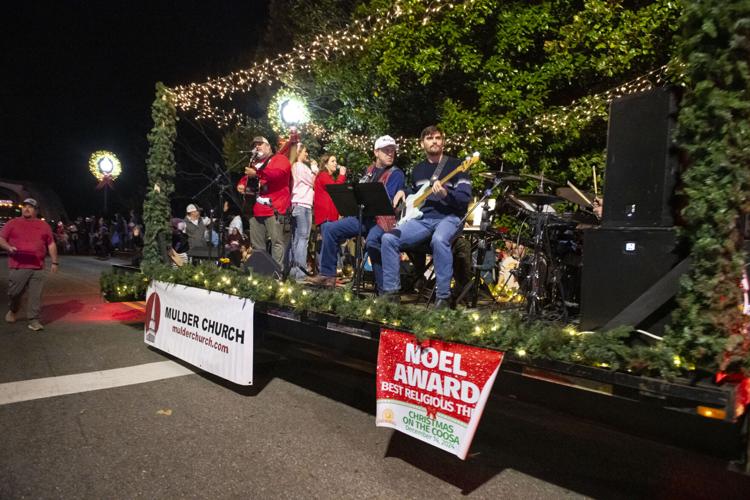 PHOTOS: Christmas on the Coosa