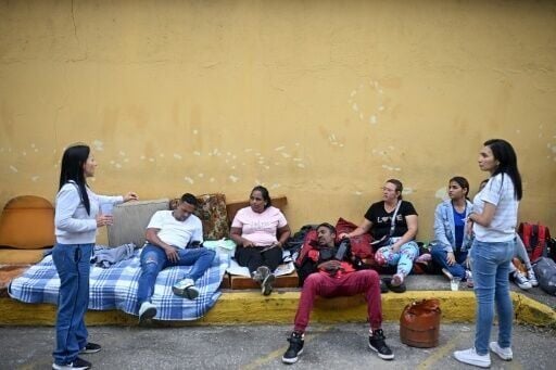 Prisoners' relatives camped out hoping for the release of their loved ones