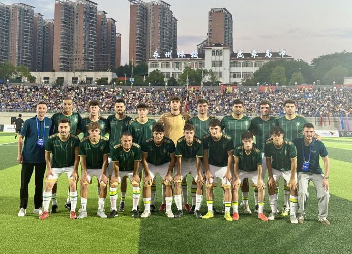 Generation C (Hunan) Team: featuring Rivaldo Vitor Borba Ferreira (second from left, top row), Javier Saviola (third from left, bottom row) and FC Barcelona Youth Team.