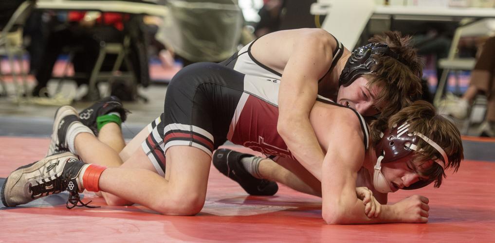 12326 echs wrestling 01.jpg