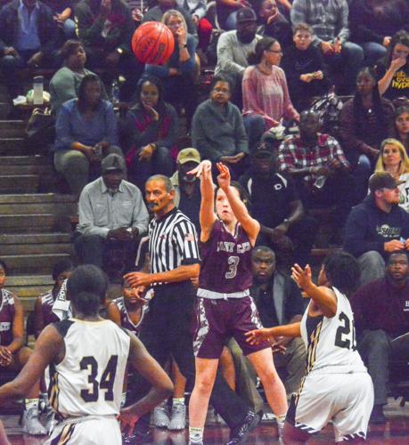 Dadeville squeezes past BRHS in girls game