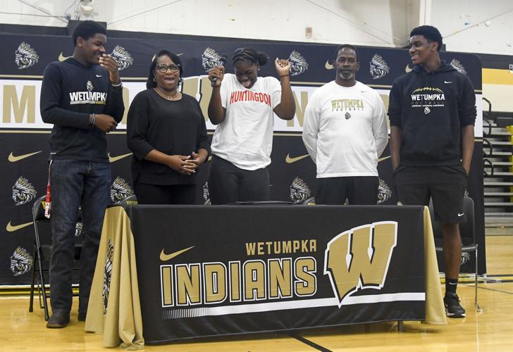 wetumpka signing 34.jpg
